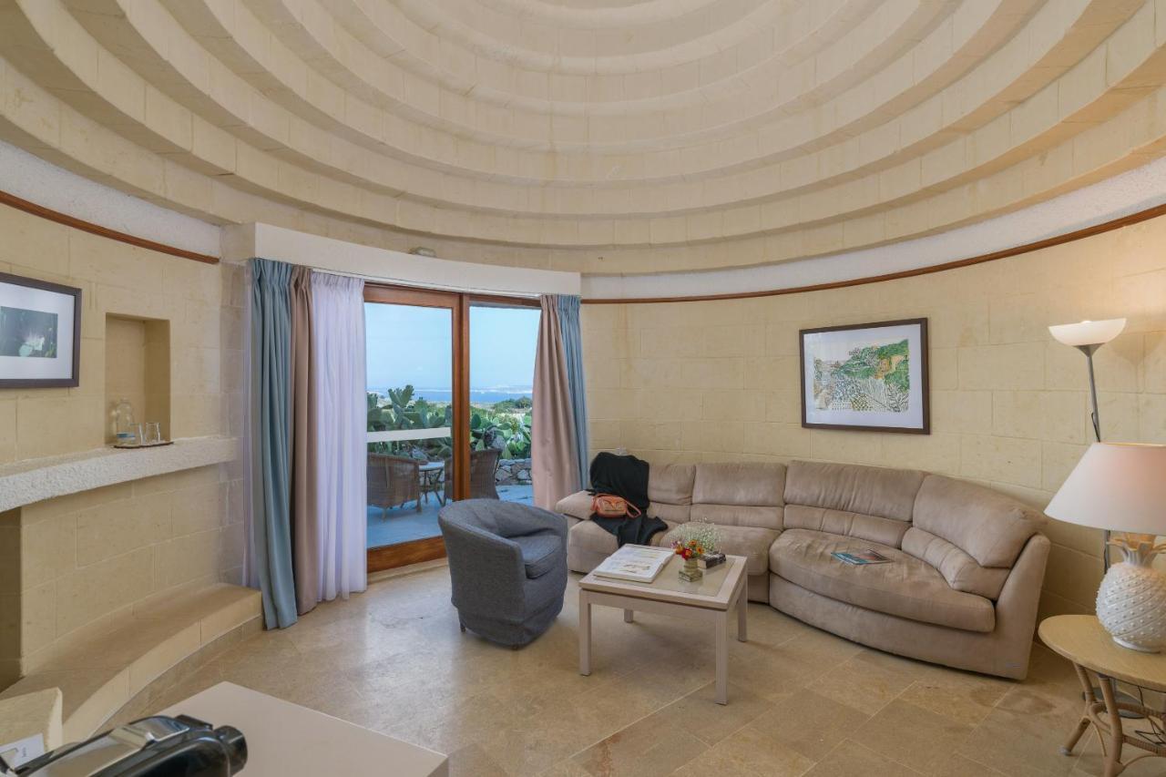Ta' Cenc & Semesteranläggning (resort) 5*