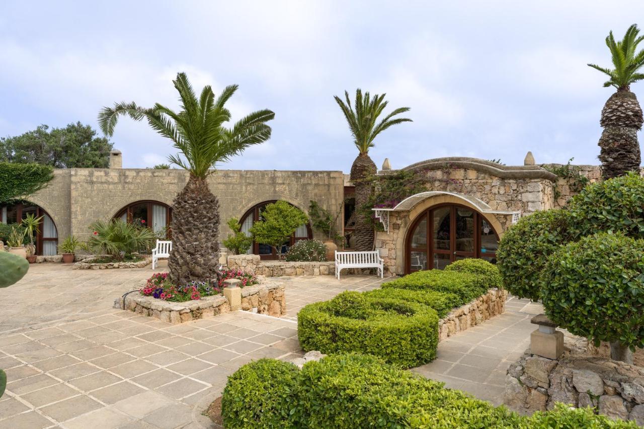 Resort Ta' Cenc & 5*